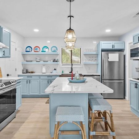 The Blue Lagoon Pine Knoll Shores Extérieur photo