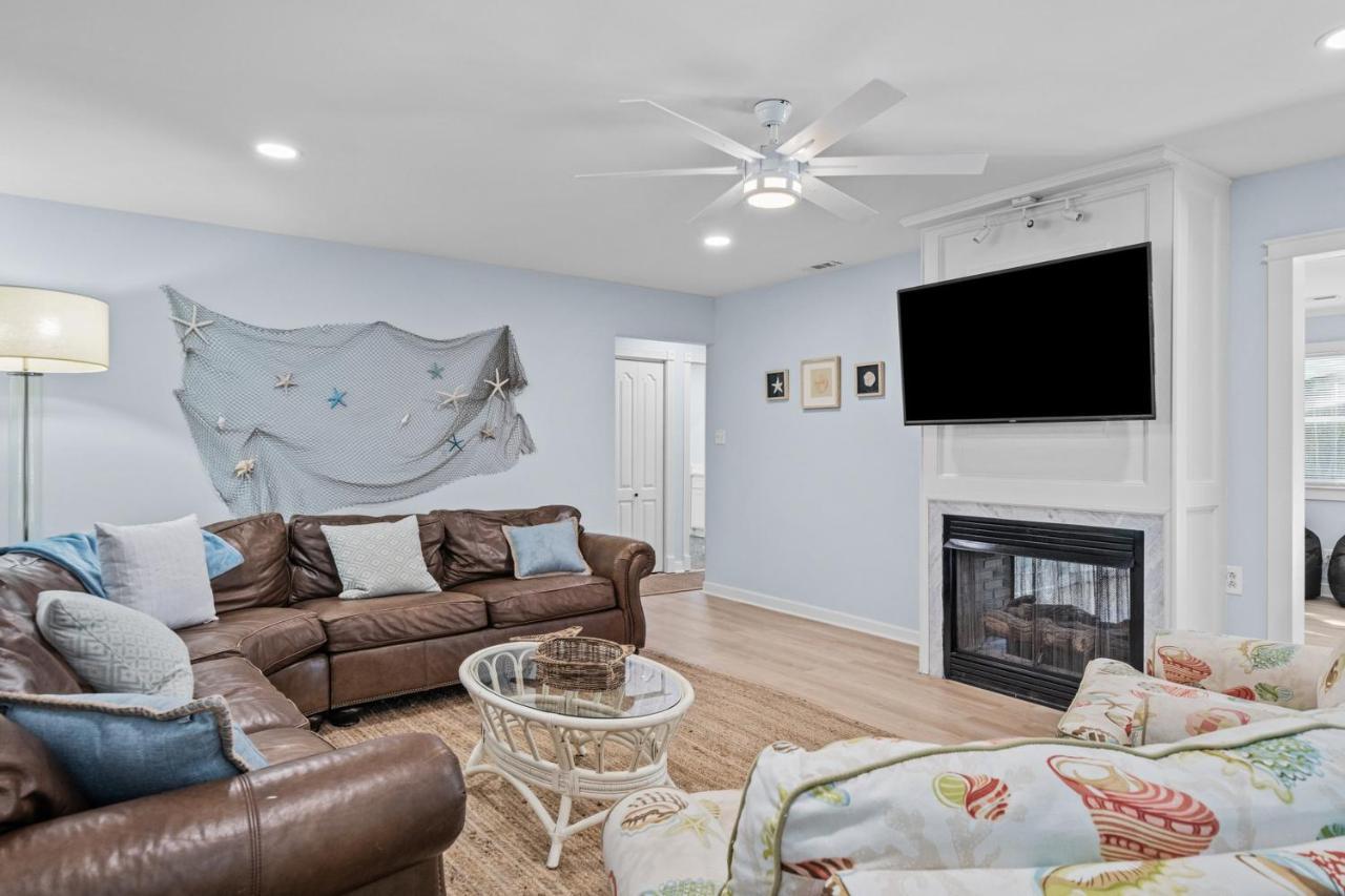 The Blue Lagoon Pine Knoll Shores Extérieur photo