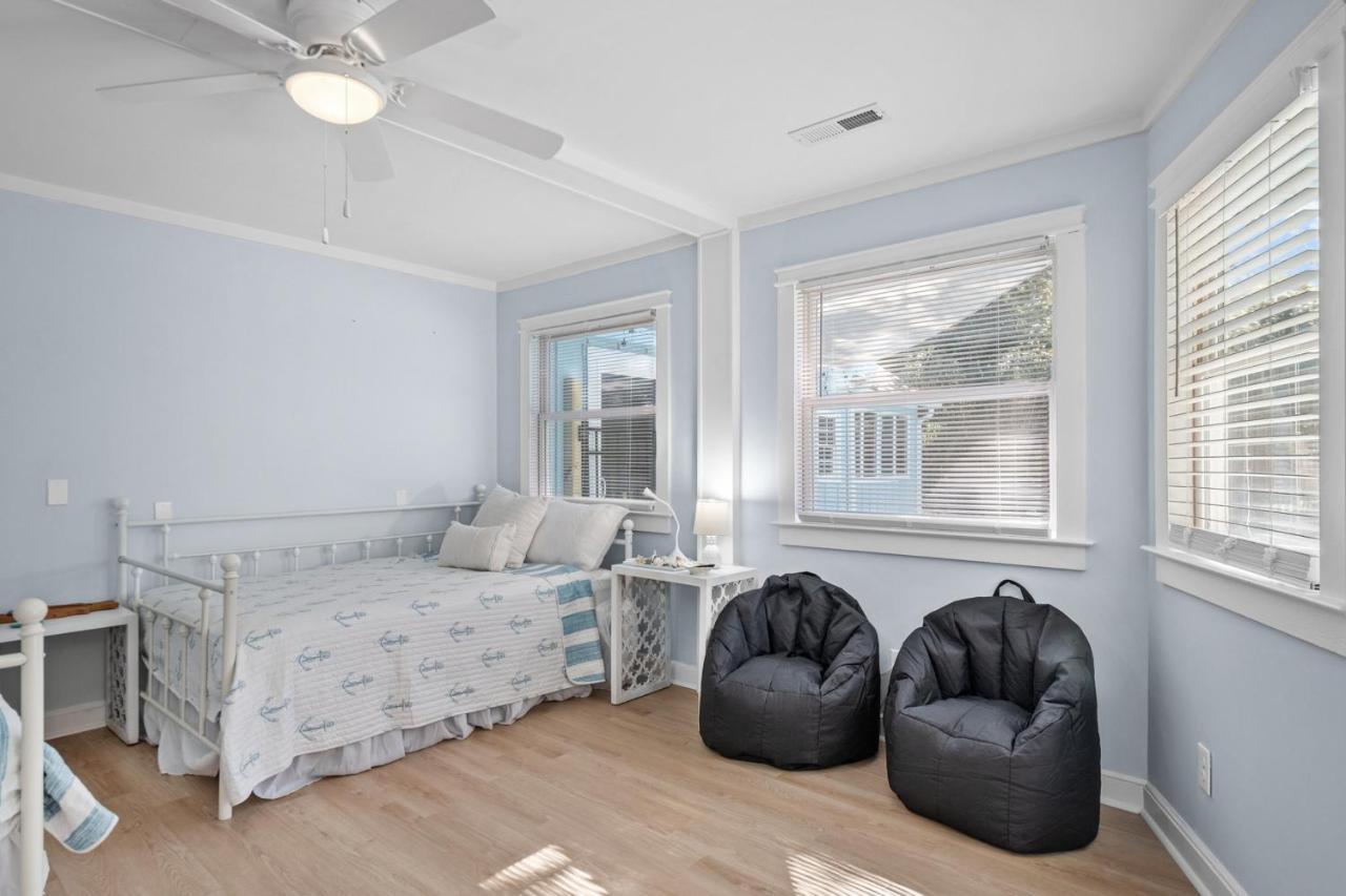 The Blue Lagoon Pine Knoll Shores Extérieur photo