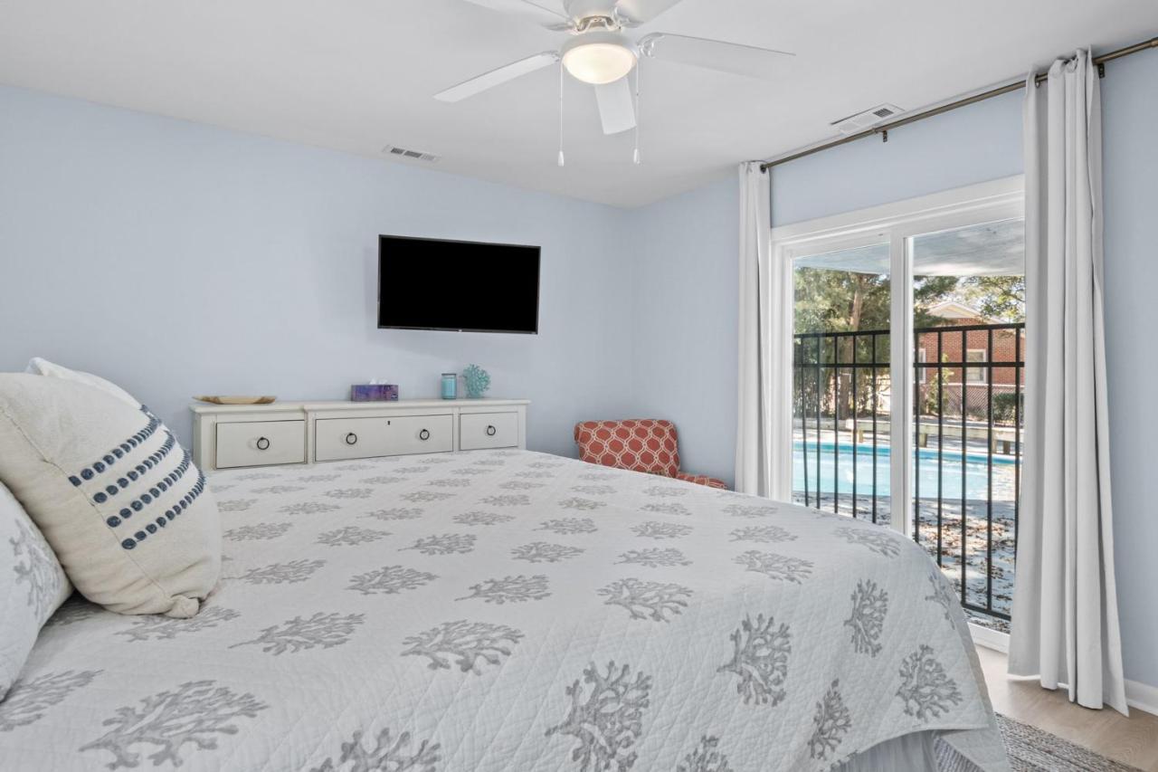 The Blue Lagoon Pine Knoll Shores Extérieur photo